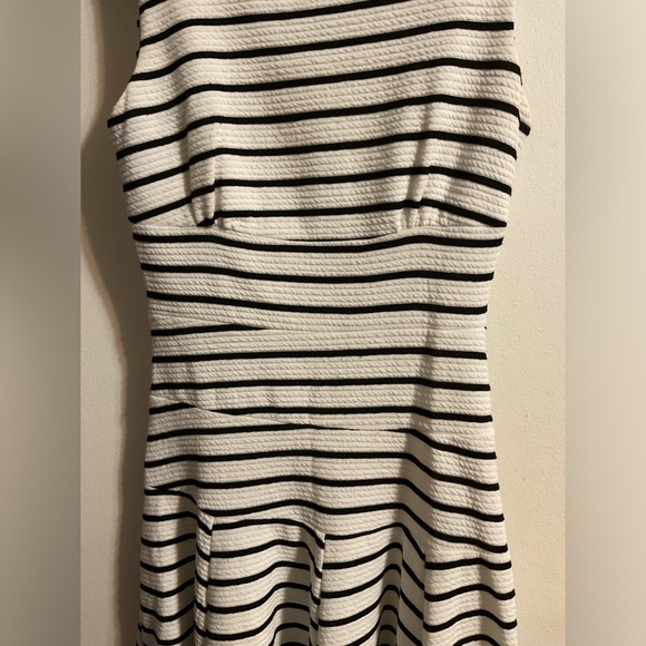 Juniors Dress Double Zero Size Small. - Picture 4 of 4